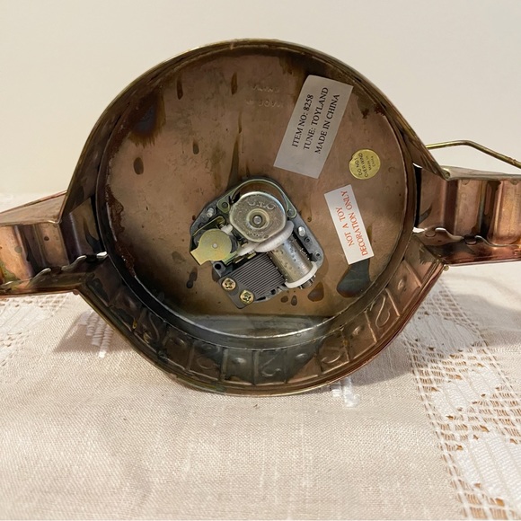 Vintage | Copper Merry Go Round Carousel Music Box - Picture 8 of 9